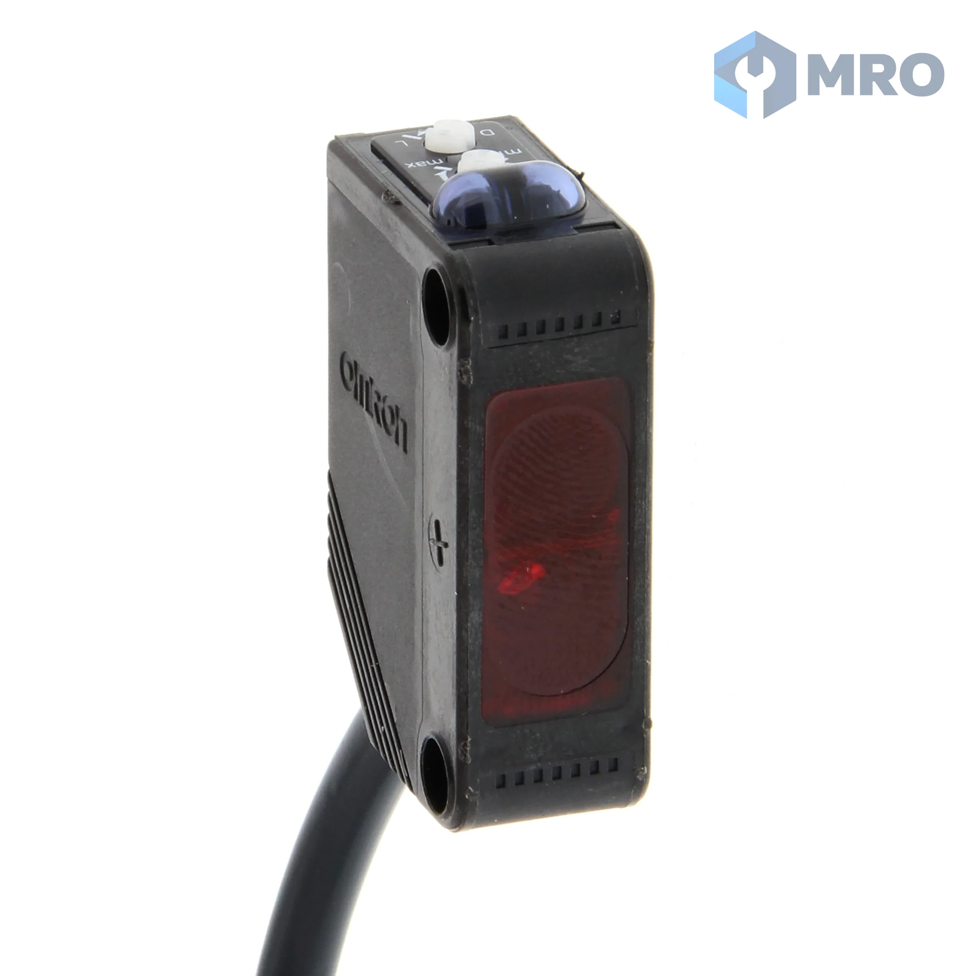 Omron E3Z-D81 2M เซนเซอร์ตาแมว Omron E3Z-D81 แบบสะท้อนวัตถุ (ระยะ 100 มม., PNP, 12–24VDC, สาย 2 ม.)